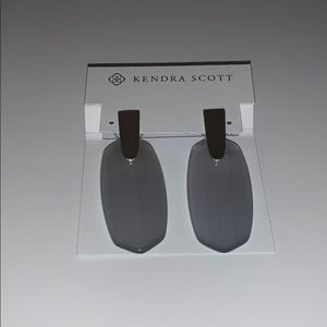 Kendra Scott Aragon earrings